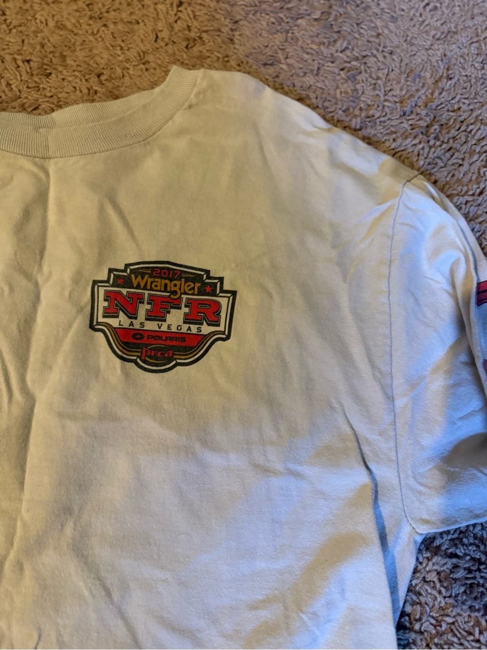 Wrangler Light Gray Long Sleeve Las Vegas Finals Rodeo Graphic Tee - Picture 3 of 4